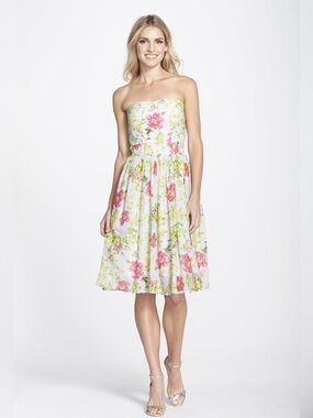 NWT Kaya & Sloane Floral Strapless Fit and Flare Dress—Size Large